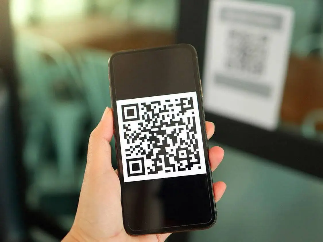 Чӣ тавр коди QR-ро аз скриншот ё тасвир скан кардан мумкин аст?